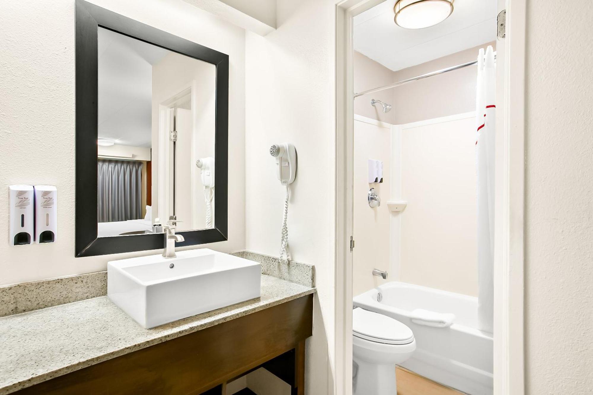 Red Roof Inn Plus+ Baltimore-Washington Dc/Bwi Airport Лінтікум Екстер'єр фото